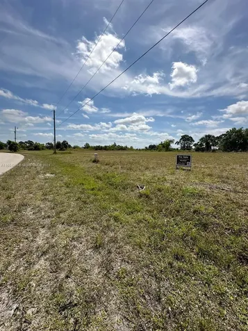 3901 NW 44 Cape Coral FL 33993