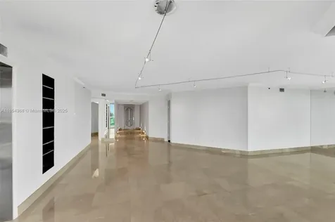 3370 Hidden Bay Drive Aventura FL 33180