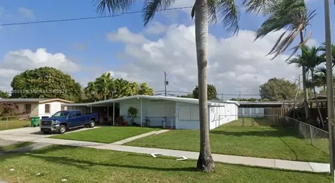 10721 SW 47th Terrace Miami FL 33165