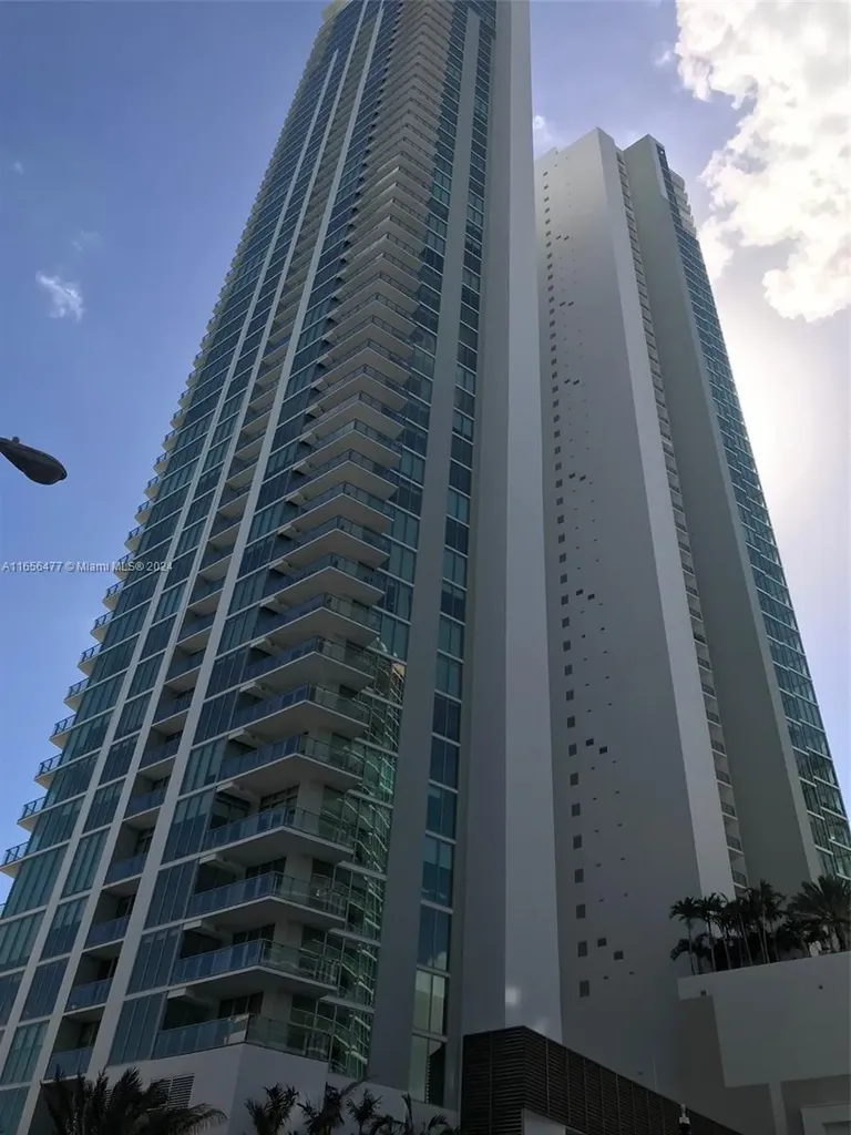 2900 NE 7th Avenue Miami FL 33137