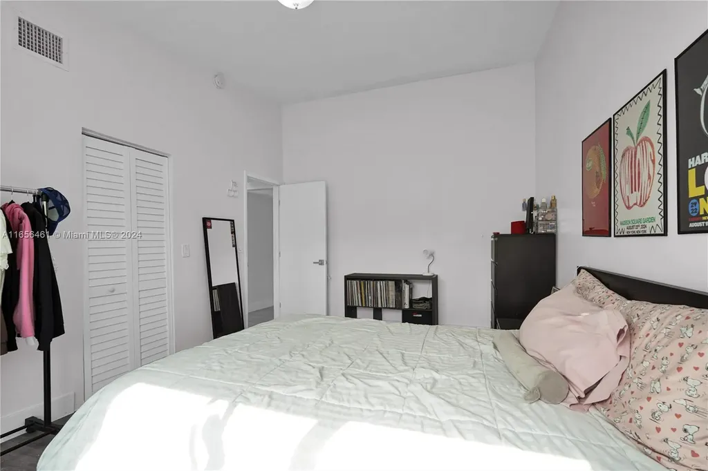 2735 Madison Street Hollywood FL 33020