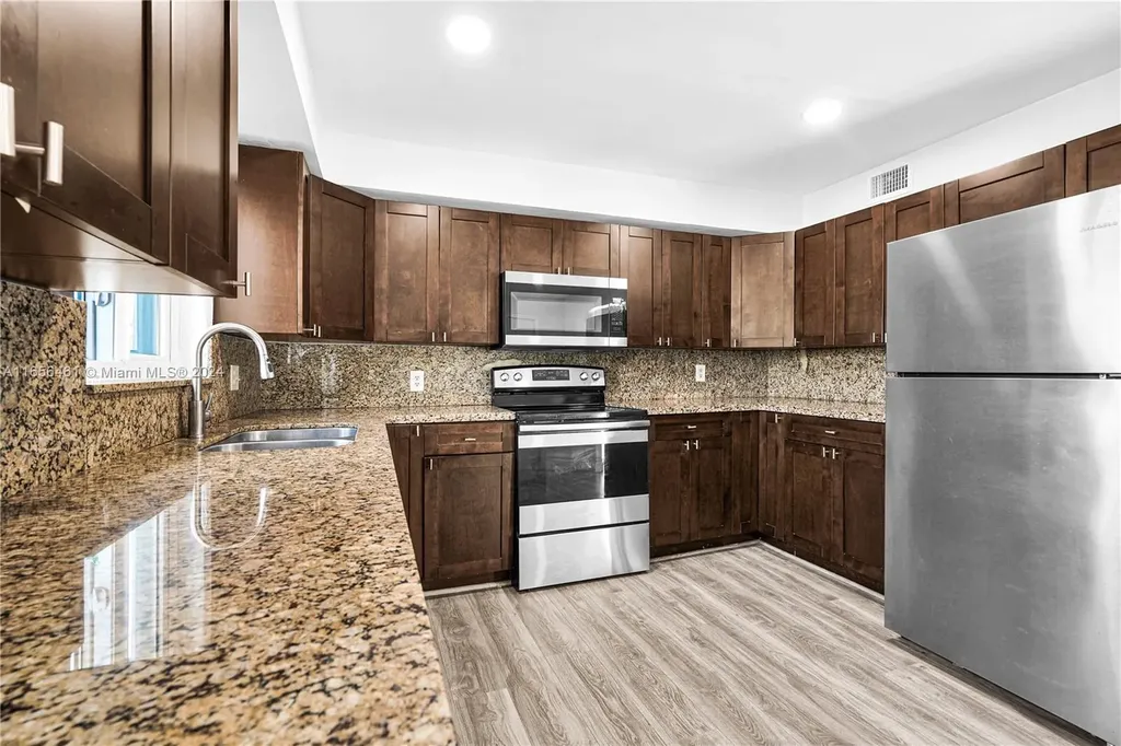 2735 Madison Street Hollywood FL 33020