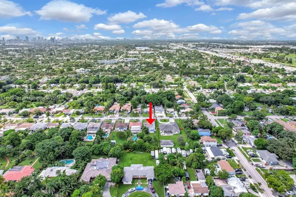 2735 Madison Street Hollywood FL 33020