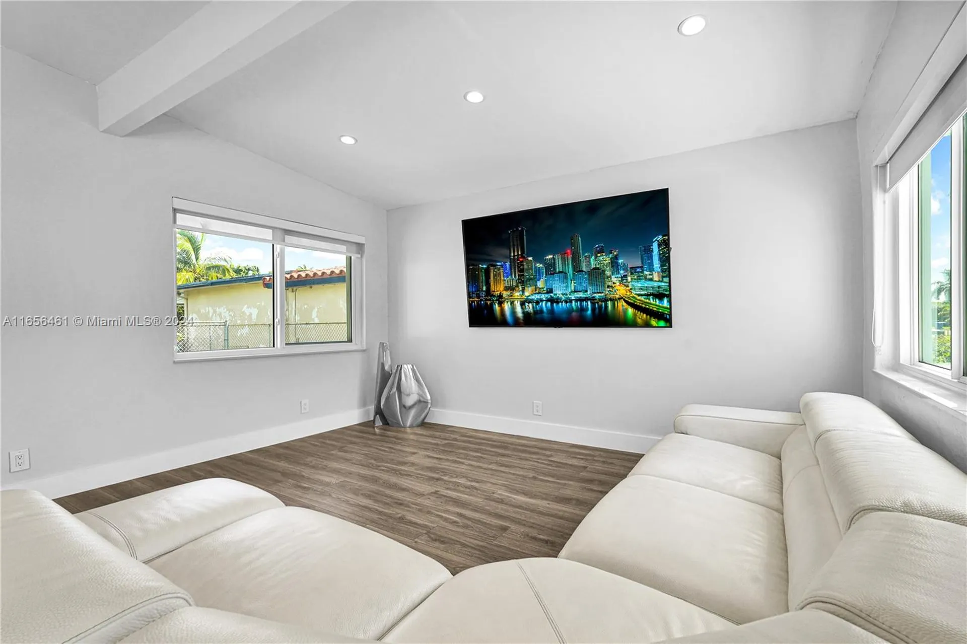 2735 Madison Street Hollywood FL 33020