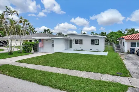 2735 Madison Street Hollywood FL 33020