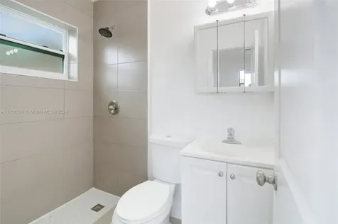 4031 NW 8th Terrace Oakland Park FL 33309