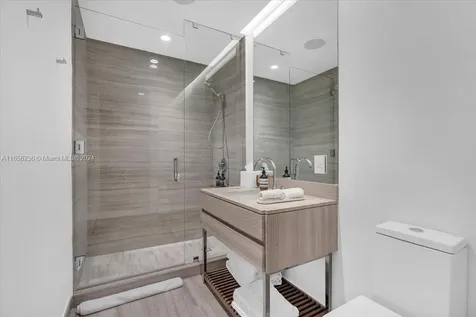 18975 Collins Avenue Sunny Isles Beach FL 33160