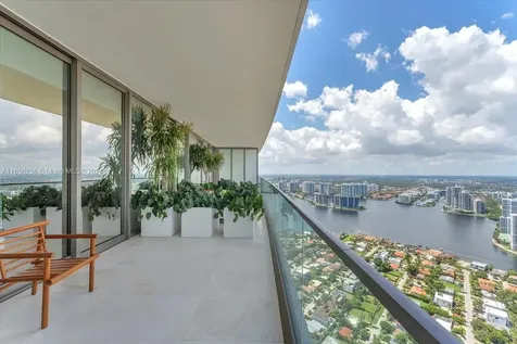 18975 Collins Avenue Sunny Isles Beach FL 33160
