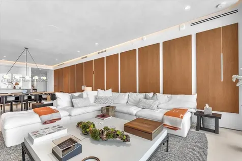 18975 Collins Avenue Sunny Isles Beach FL 33160