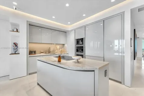 18975 Collins Avenue Sunny Isles Beach FL 33160