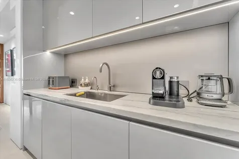 18975 Collins Avenue Sunny Isles Beach FL 33160