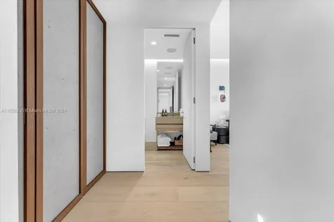 18975 Collins Avenue Sunny Isles Beach FL 33160