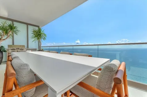 18975 Collins Avenue Sunny Isles Beach FL 33160