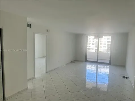 5555 Collins Avenue Miami Beach FL 33140