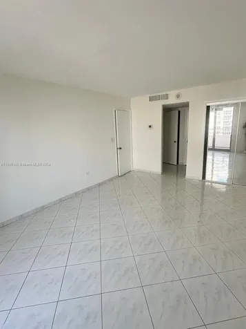 5555 Collins Avenue Miami Beach FL 33140