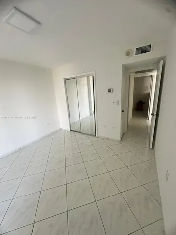 5555 Collins Avenue Miami Beach FL 33140