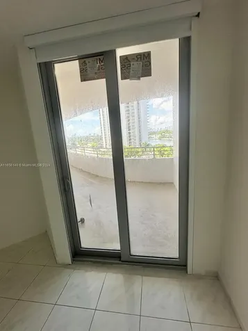 5555 Collins Avenue Miami Beach FL 33140