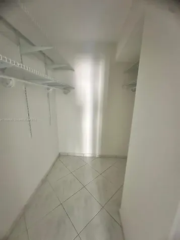 5555 Collins Avenue Miami Beach FL 33140
