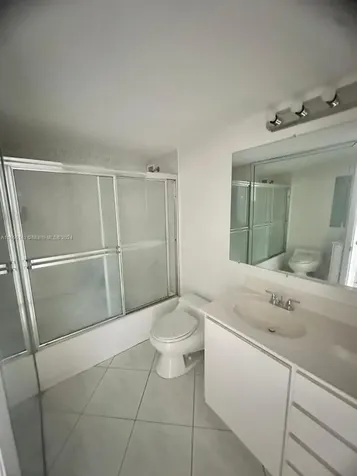 5555 Collins Avenue Miami Beach FL 33140