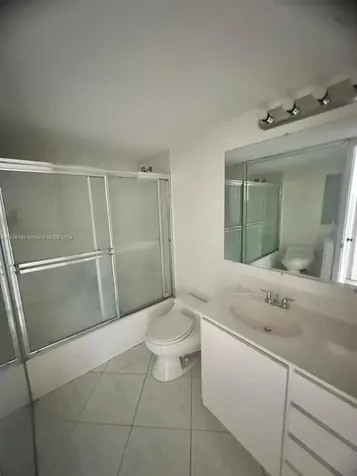 5555 Collins Avenue Miami Beach FL 33140