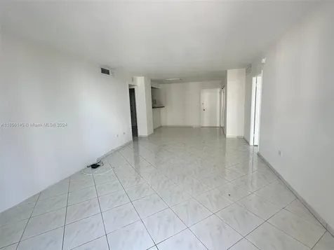 5555 Collins Avenue Miami Beach FL 33140