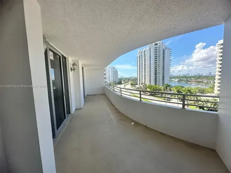 5555 Collins Avenue Miami Beach FL 33140