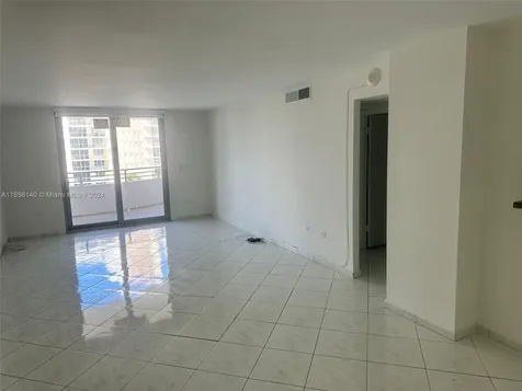 5555 Collins Avenue Miami Beach FL 33140