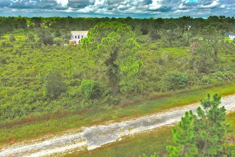642 Vasser Avenue S Lehigh Acres FL 33974