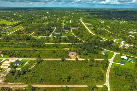 642 Vasser Avenue S Lehigh Acres FL 33974