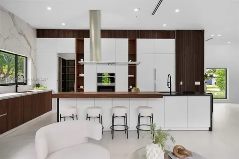 18590 NE 21st Avenue North Miami Beach FL 33179