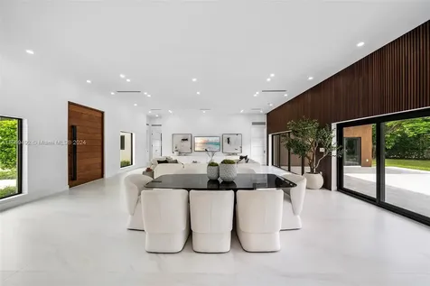 18590 NE 21st Avenue North Miami Beach FL 33179