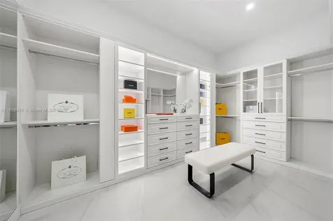 18590 NE 21st Avenue North Miami Beach FL 33179