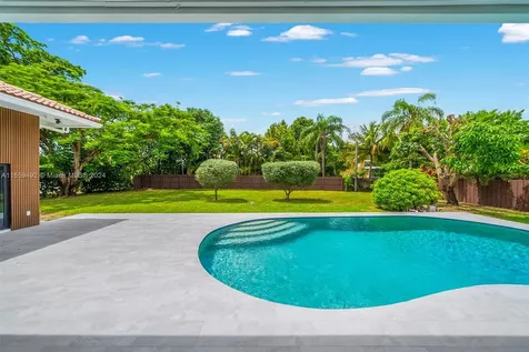 18590 NE 21st Avenue North Miami Beach FL 33179
