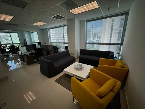 175 SW 7th Street Miami FL 33130