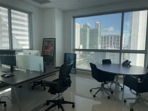 175 SW 7th Street Miami FL 33130