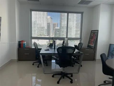 175 SW 7th Street Miami FL 33130