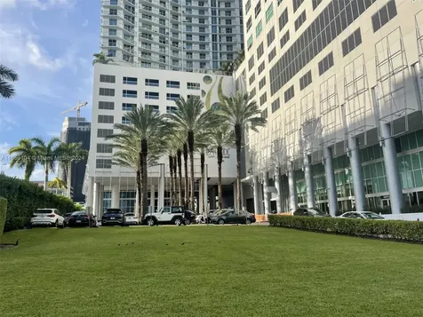 175 SW 7th Street Miami FL 33130