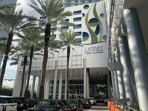 175 SW 7th Street Miami FL 33130