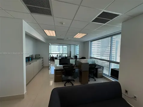 175 SW 7th Street Miami FL 33130