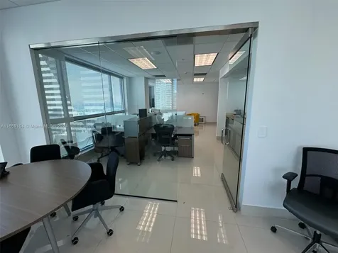 175 SW 7th Street Miami FL 33130