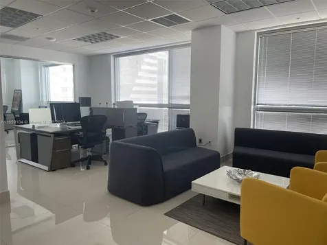 175 SW 7th Street Miami FL 33130