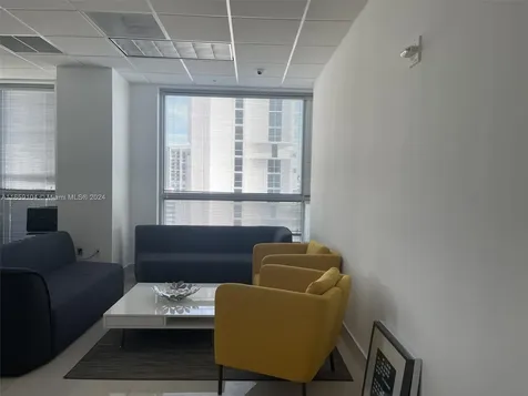 175 SW 7th Street Miami FL 33130