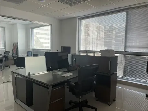 175 SW 7th Street Miami FL 33130
