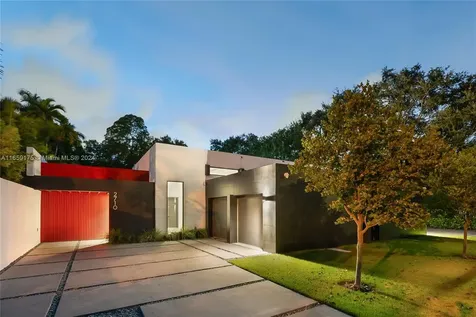 2710 Natoma Street Miami FL 33133