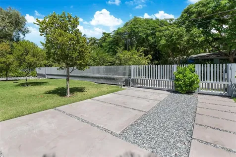 2710 Natoma Street Miami FL 33133