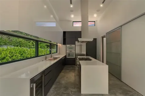 2710 Natoma Street Miami FL 33133