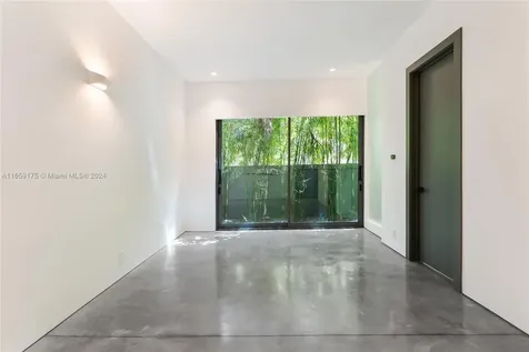 2710 Natoma Street Miami FL 33133