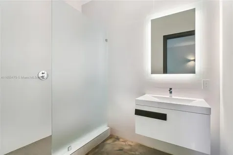 2710 Natoma Street Miami FL 33133