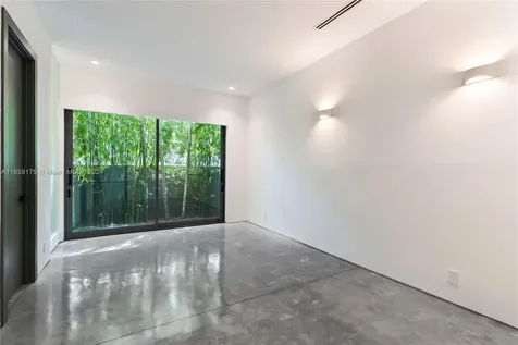 2710 Natoma Street Miami FL 33133