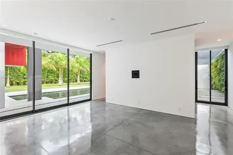 2710 Natoma Street Miami FL 33133